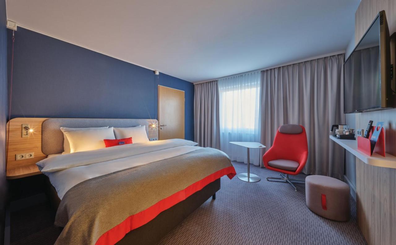 Holiday Inn Express Frankfurt Airport, An Ihg Hotel Moerfelden-Walldorf Bagian luar foto