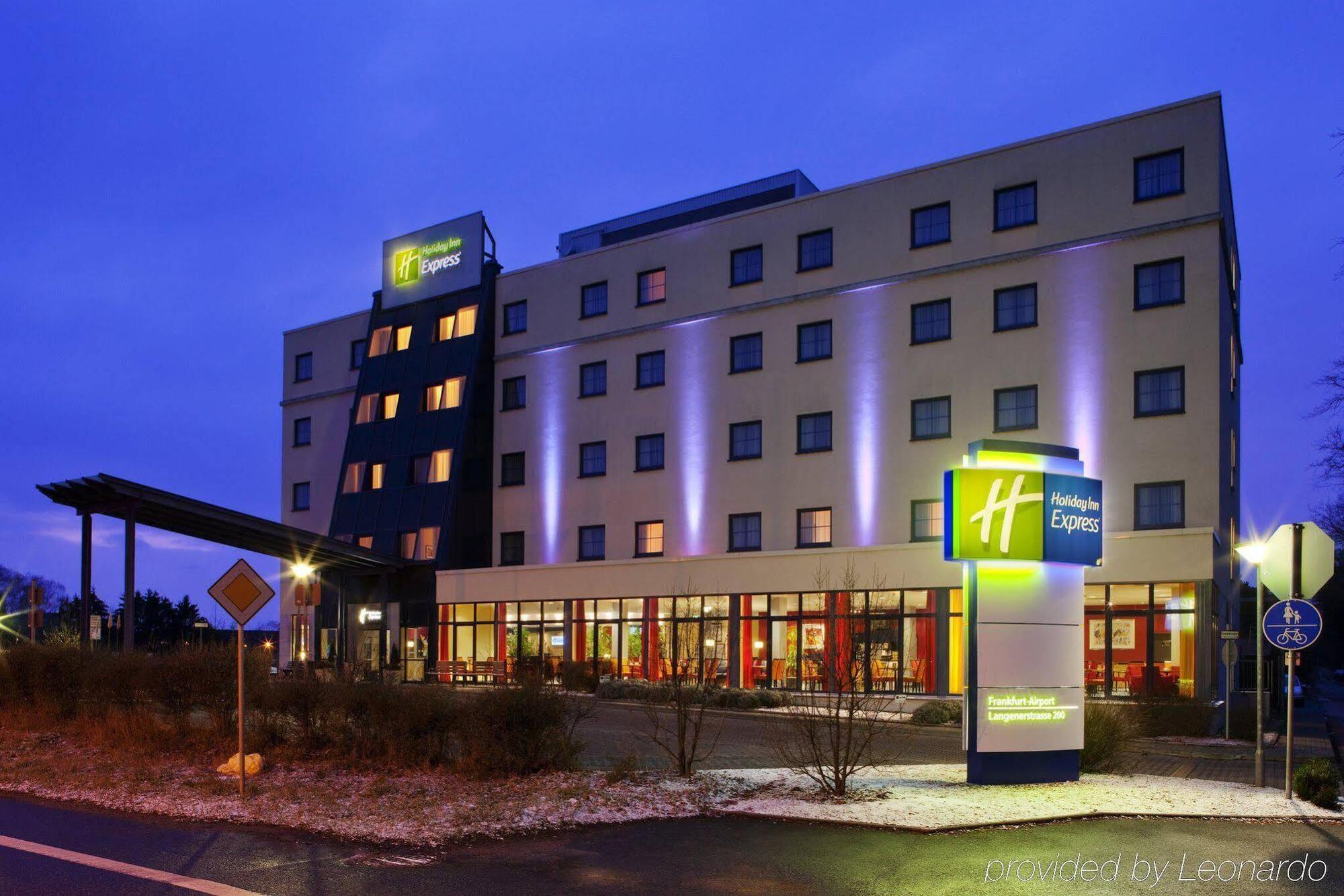 Holiday Inn Express Frankfurt Airport, An Ihg Hotel Moerfelden-Walldorf Bagian luar foto